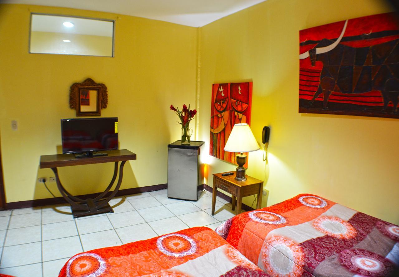 Hotel Plaza Cosiguina Чинандега Экстерьер фото