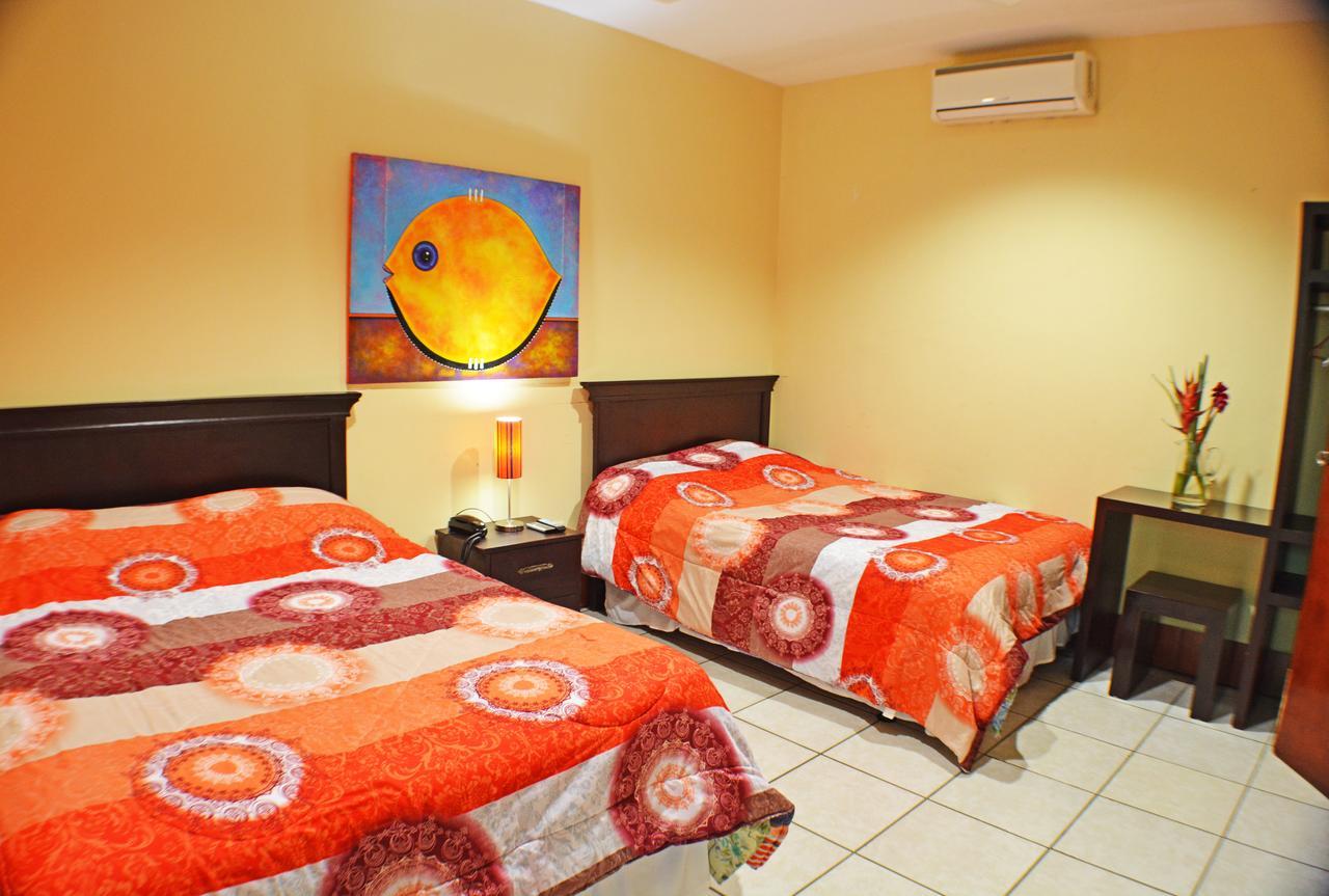 Hotel Plaza Cosiguina Чинандега Экстерьер фото