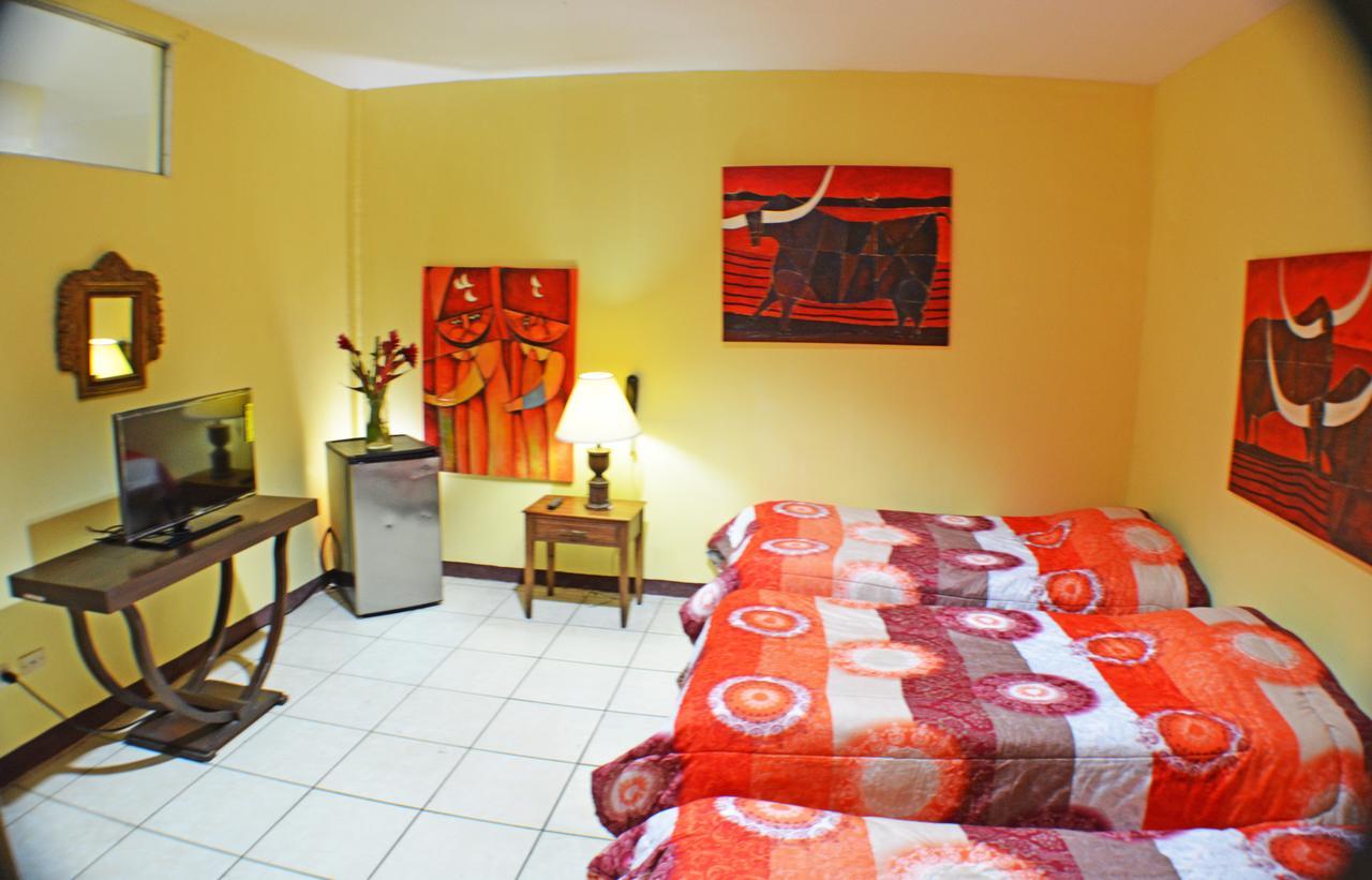 Hotel Plaza Cosiguina Чинандега Экстерьер фото