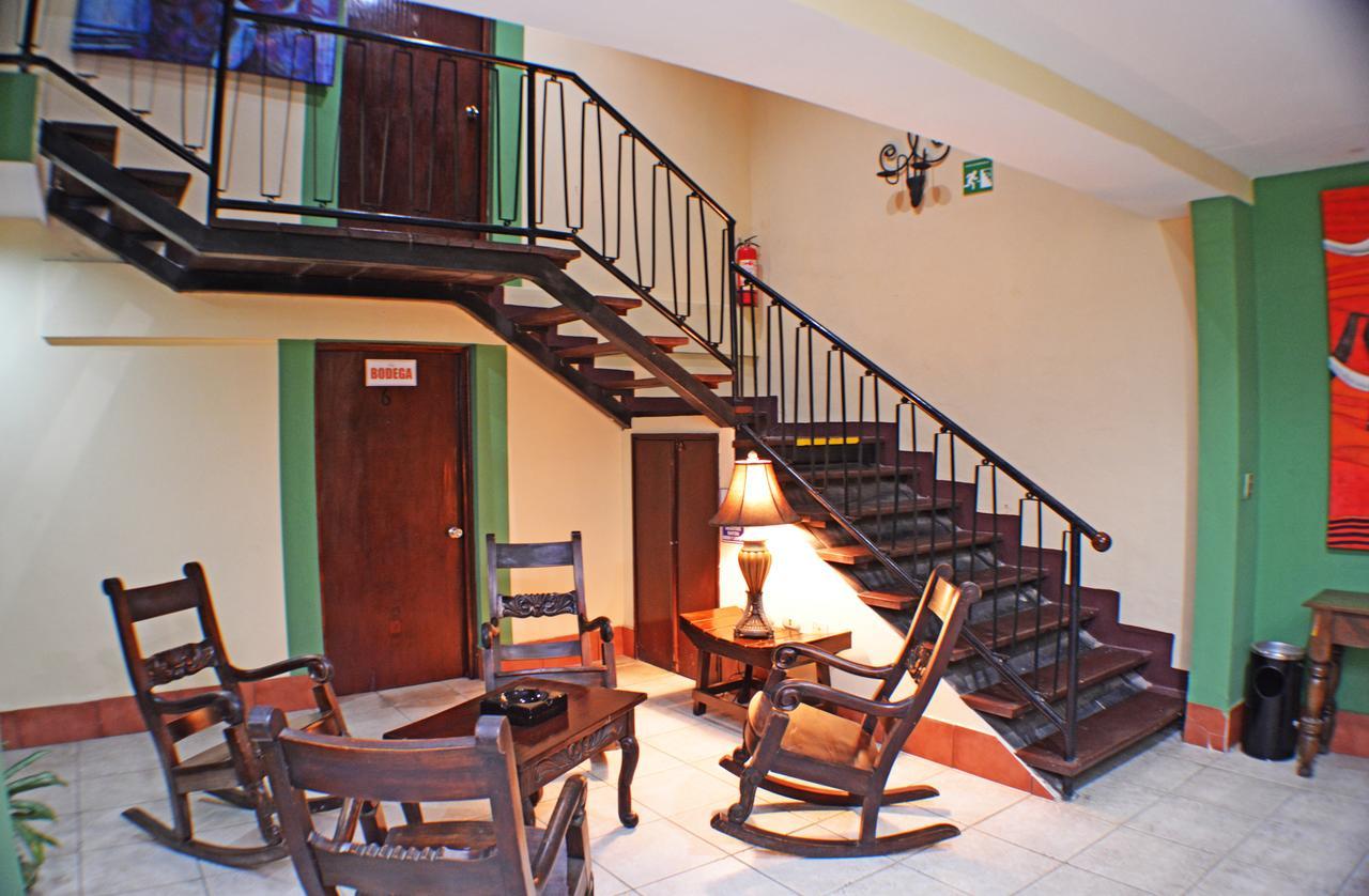 Hotel Plaza Cosiguina Чинандега Экстерьер фото